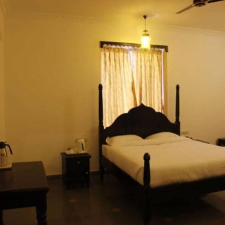 United 21 Lakecity Resort Dabok Bagian luar foto
